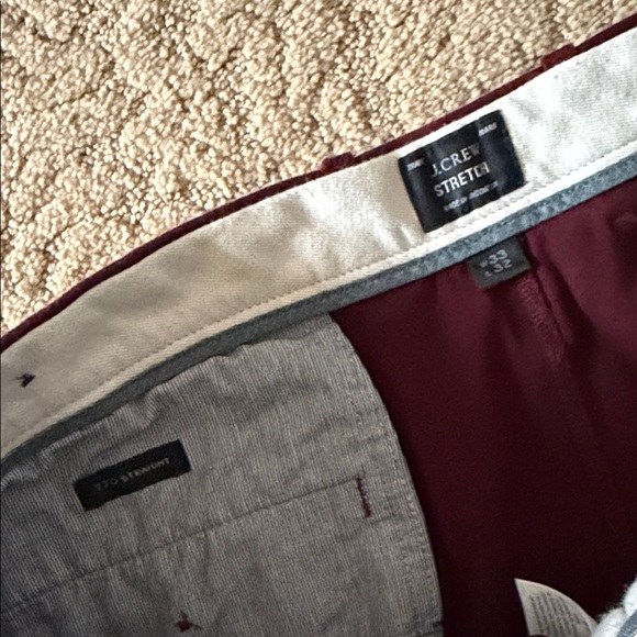 J. Crew Men's Deep Burgundy 770 Chinos - Picture 2 of 3